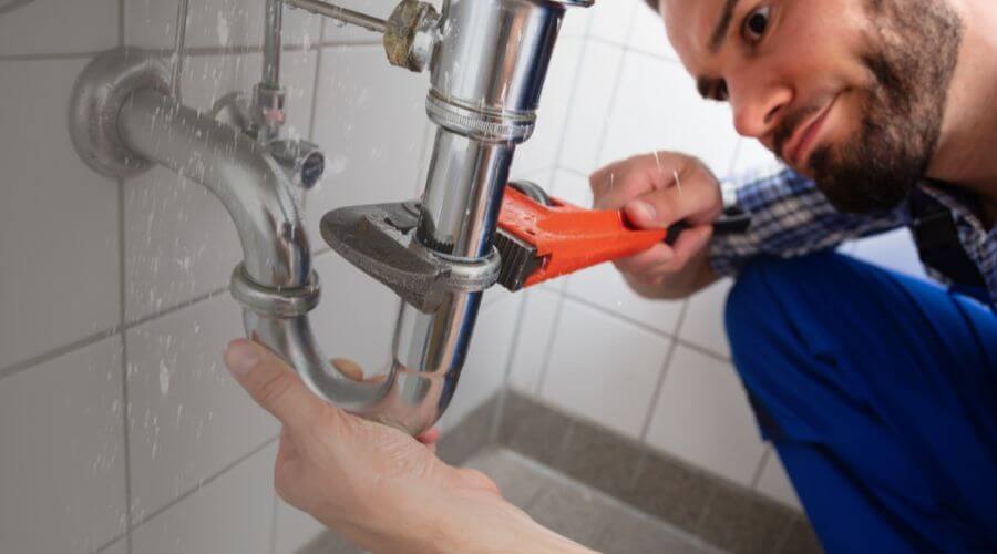 Expert burst pipe repair services in Lucedale, MS